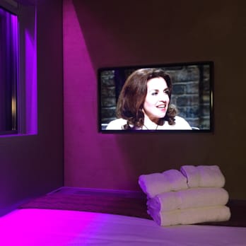 Bloc Hotel - Hotels Near Me - Horley, WSX