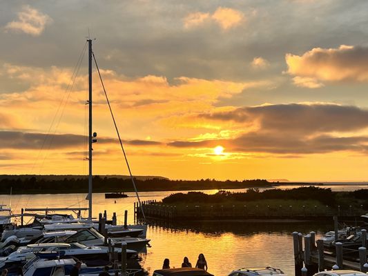 Bostwick's on the Harbor by null