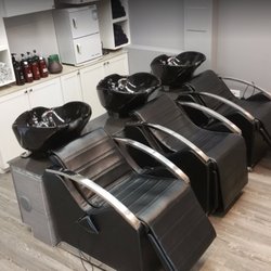 S Men's Lounge - The scalp massage and hot towel treatment is the best. So worth it!