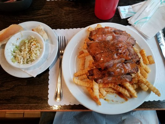 Tommy's Bar-B-Q by null