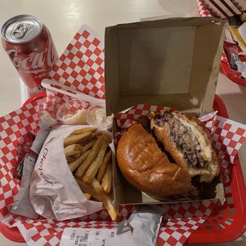 Small Cheval- Riverside - Burgers Near Me - Chicago, Illinois