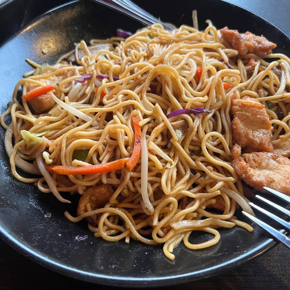 P.F. Chang's - Chicken lo Mein - Chinese Near Me - Las Vegas, Nevada P.F. Chang's - Chicken lo Mein - Chinese Near Me - Las Vegas, Nevada