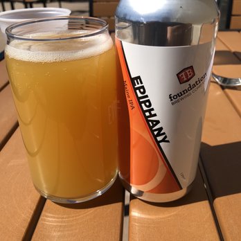 Evviva Trattoria - Epiphany IPA Foundations brewing co - Pizza Near Me - Wrentham, Massachusetts