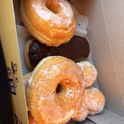 Winchell's Donut House - Half dozen minus one