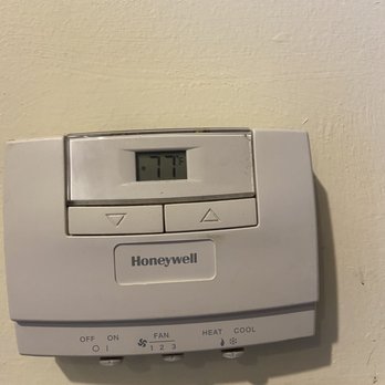 1720 S Michigan Avenue - This is how hot it is in here at 2:30 in the afternoon on a day in mid-April - Condominiums Near Me - Chicago, Illinois 1720 S Michigan Avenue - This is how hot it is in here at 2:30 in the afternoon on a day in mid-April - Condominiums Near Me - Chicago, Illinois
