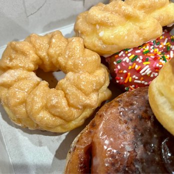 Judy's Donuts - Donuts Near Me - Oakhurst, California Judy's Donuts - Donuts Near Me - Oakhurst, California