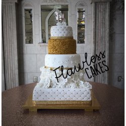 Flawless Cakes - Custom wedding cakes for your special day.