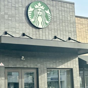 Starbucks - Outside - Coffee & Tea Near Me - Edison, New Jersey