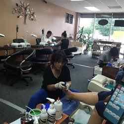 Danna' Nail Salon