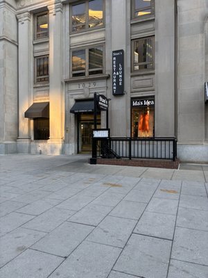 Stan's DC Restaurant by null