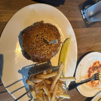 Yard House - American cheese burger with Parmesan Truffle Fries - New American Near Me - Atlanta, Georgia Yard House - American cheese burger with Parmesan Truffle Fries - New American Near Me - Atlanta, Georgia