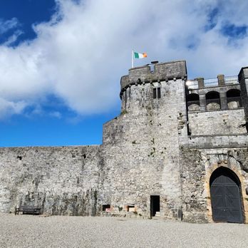 King John's Castle - Landmarks & Historical Buildings Near Me - Limerick, LK King John's Castle - Landmarks & Historical Buildings Near Me - Limerick, LK