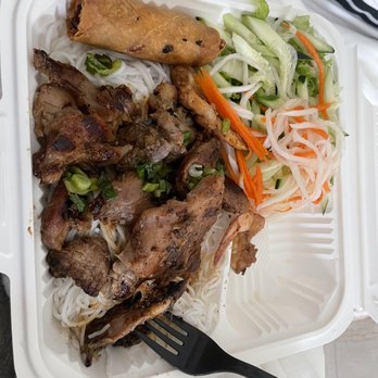 Pho Lovers - Chicken vermicelli bowl - Vietnamese Near Me - Sunnyvale, California