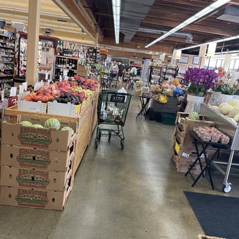 Bianchini's Market - Grocery Near Me - San Carlos, California Bianchini's Market - Grocery Near Me - San Carlos, California