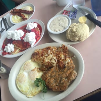 George's 50's Diner - Diners Near Me - Long Beach, California