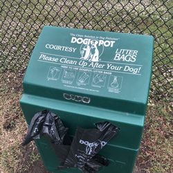 Viera Bark Park - Poop bag station. Also doubles as a trash can. Sweet.