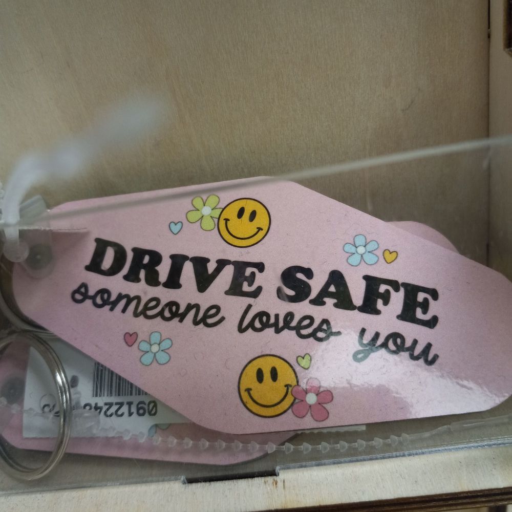 Car key chain, clever. Car key chain, clever.