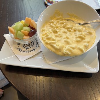 Brigantine - Kids Mac n cheese with fruit - Seafood Near Me - Coronado, California