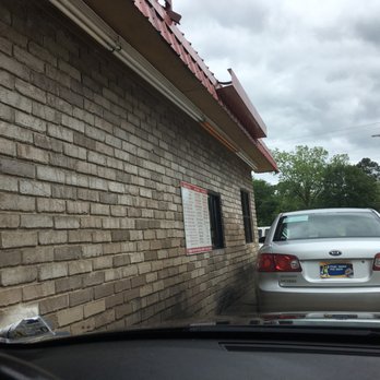 Brenda's Chicken Inn - a car parked in front of a building - Restaurants Near Me - Winnfield, Louisiana Brenda's Chicken Inn - a car parked in front of a building - Restaurants Near Me - Winnfield, Louisiana