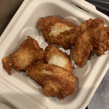 Flippin Burger - 6 Chicken Wings with 1 Sauce - Burgers Near Me - San Francisco, California Flippin Burger - 6 Chicken Wings with 1 Sauce - Burgers Near Me - San Francisco, California