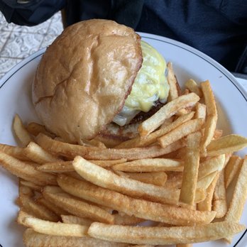 Bread & Butterfly - Burger Américain - Breakfast & Brunch Near Me - Atlanta, Georgia