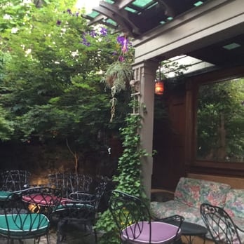 Blind Lemon - Courtyard view - Wine Bars Near Me - Cincinnati, Ohio