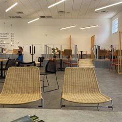 Salvi Coffee - Seating