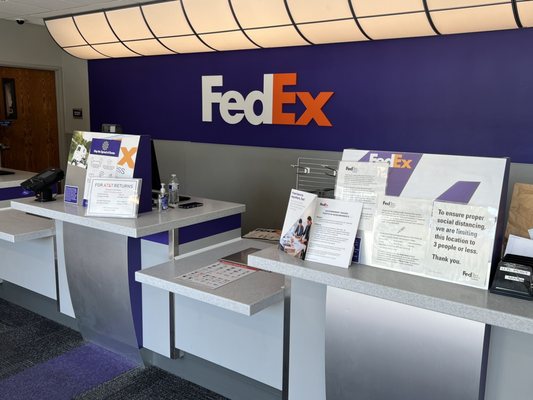 FedEx 店舗サイン FEDEX SHIP CENTER - Updated September 2025 - 38 Photos & 118