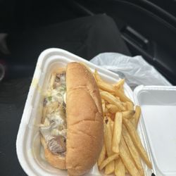 Fifth Wheel Restaurant - Philly cheesesteak
