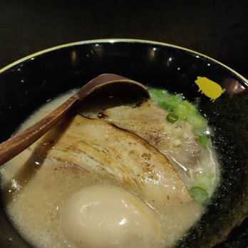 KINTON RAMEN QUEEN & SPADINA - Pork original - Ramen Near Me - Toronto, Ontario KINTON RAMEN QUEEN & SPADINA - Pork original - Ramen Near Me - Toronto, Ontario