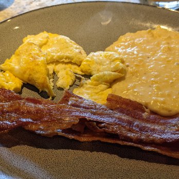 Fixe Southern House - Fixe Breakfast, Grits, Bacon and Scrabbled eggs - Southern Near Me - Fort Worth, Texas