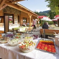 Gasthof Zum Wilden Kaiser - Schönberg KG - Gasthof Zum Wilden Kaiser - Peter Feger KG in Scheffau am Wilden Kaiser  - Terrasse