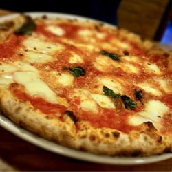 Pizza Brutta - Margherita Pizza