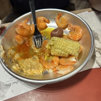 The ShellHouse Seafood Restaurant - Seafood boil - Seafood Near Me - Savannah, Georgia The ShellHouse Seafood Restaurant - Seafood boil - Seafood Near Me - Savannah, Georgia