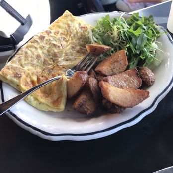 Rosebud Bar & Kitchen - Linguica and manchego omelette - New American Near Me - Somerville, Massachusetts