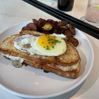 Sixty Vines - Brunch sandwich - Wine Bars Near Me - Winter Park, Florida Sixty Vines - Brunch sandwich - Wine Bars Near Me - Winter Park, Florida