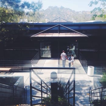 Williamson Gallery - Entrance - Art Galleries Near Me - Pasadena, California