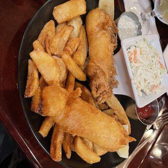SHUCKERS OYSTER BAR - Microbrew Battered Halibut & Chips - New American Near Me - Seattle, Washington