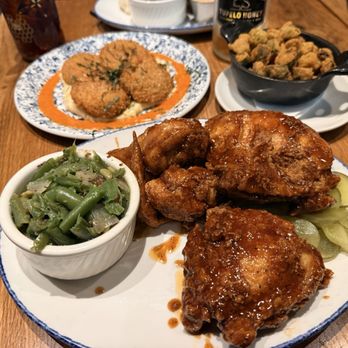 Tupelo Honey - Honey dusted fried chicken with bonfire sauce - American Near Me - Knoxville, Tennessee Tupelo Honey - Honey dusted fried chicken with bonfire sauce - American Near Me - Knoxville, Tennessee