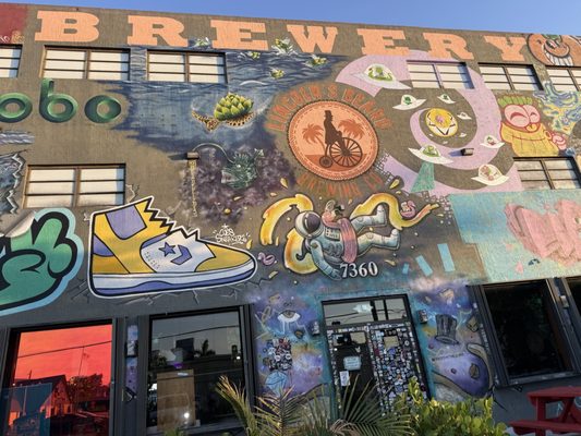 Lala’s Burgers & Fries by null