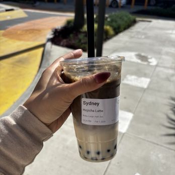 Gold Banh - Hojicha latte - Salad Near Me - Long Beach, California