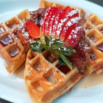 The Sycamore - Chicken and waffles full - Gastropubs Near Me - San Francisco, California The Sycamore - Chicken and waffles full - Gastropubs Near Me - San Francisco, California