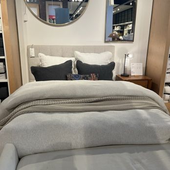 west elm - Bedroom display - Furniture Stores Near Me - Scottsdale, Arizona west elm - Bedroom display - Furniture Stores Near Me - Scottsdale, Arizona