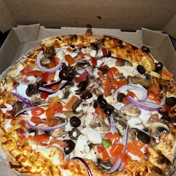 MOD Pizza - Juicy pizza, onion, tomato, black olives, mozzarella cheese, chicken, mushroom. - Pizza Near Me - North Richland Hills, Texas
