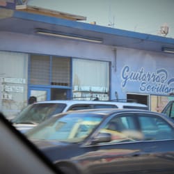 Guitarras Sevillano - Fachada