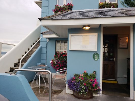 O'Gradys on the Pier by null