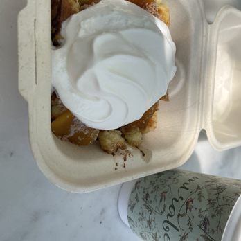Mirabelle Savannah - Peach cobbler - Coffee & Tea Near Me - Savannah, Georgia Mirabelle Savannah - Peach cobbler - Coffee & Tea Near Me - Savannah, Georgia