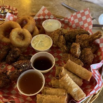 The Arms Pub - Combination Platter - Pubs Near Me - Port Coquitlam, British Columbia The Arms Pub - Combination Platter - Pubs Near Me - Port Coquitlam, British Columbia