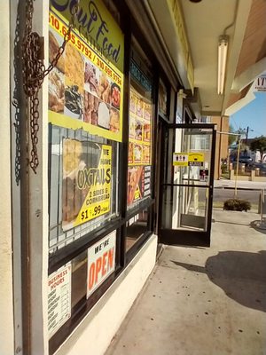 Gloria's Restaurant by null