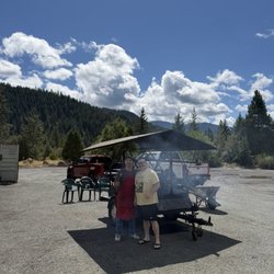 Manfredi's Food & Gas Depot - One of the best tri tip Sammy's I have had. Little gas station on the way to Eugene! A must stop on Friday's.